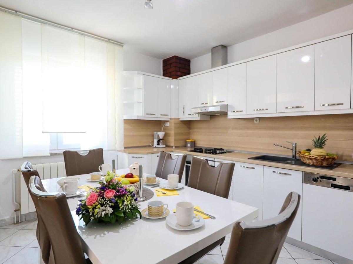 Lovely Holiday Home In Policnik With Private Pool מראה חיצוני תמונה