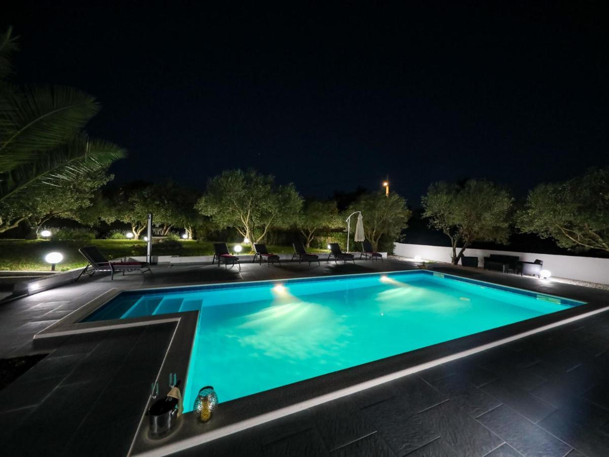 Lovely Holiday Home In Policnik With Private Pool מראה חיצוני תמונה