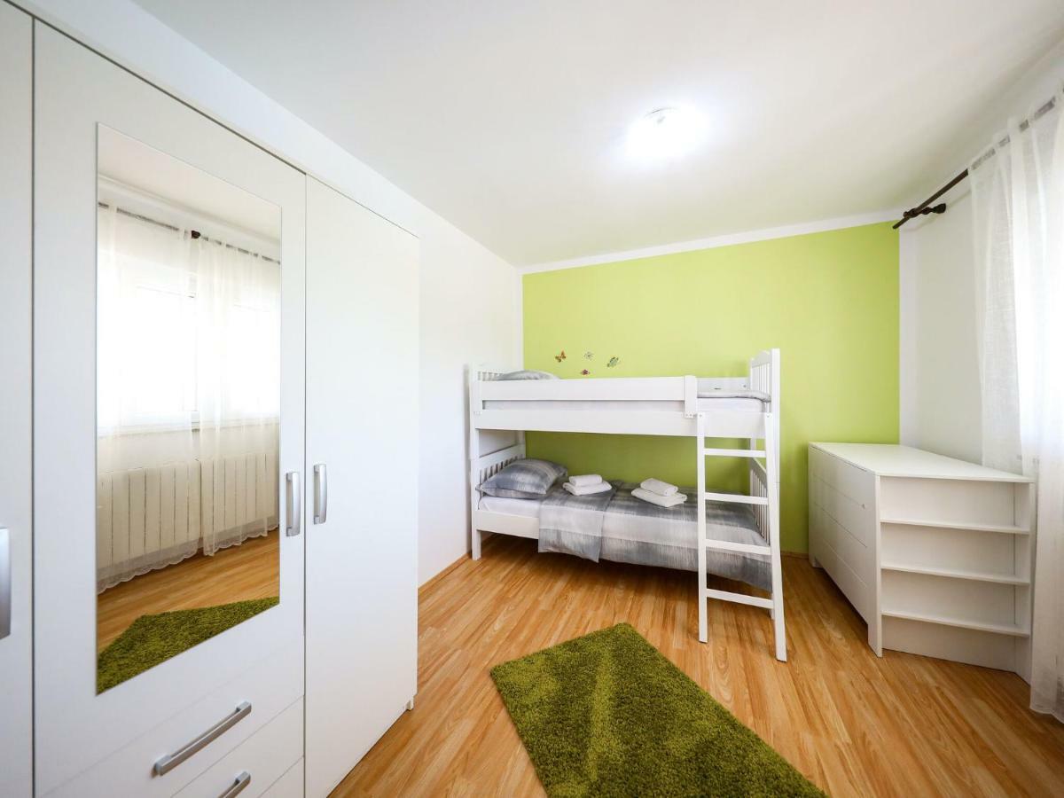 Lovely Holiday Home In Policnik With Private Pool מראה חיצוני תמונה